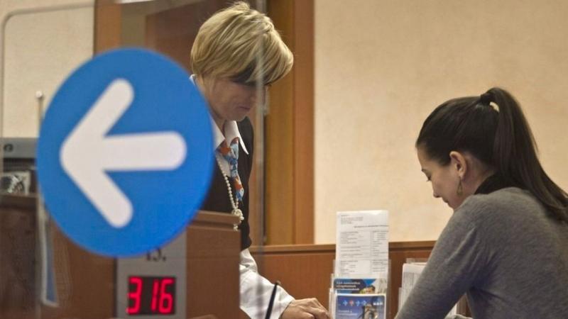 Üres bankfiók, de a feszültség a levegőben: olvasónk felháborodott a nyers ügyintézési stílus miatt.