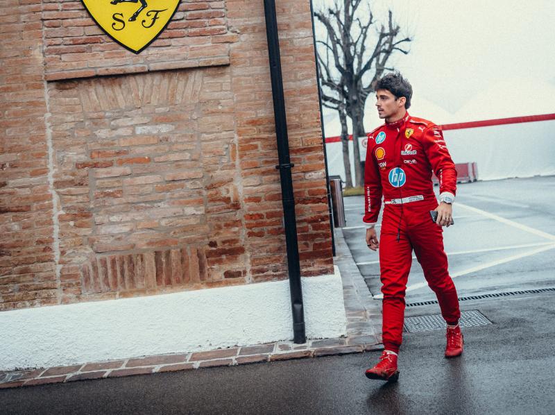 A Ferrari korábbi ikonikus alakja úgy véli, hogy Leclerc számára Hamilton inkább egy lehetőséget jelent, semmint veszélyt.