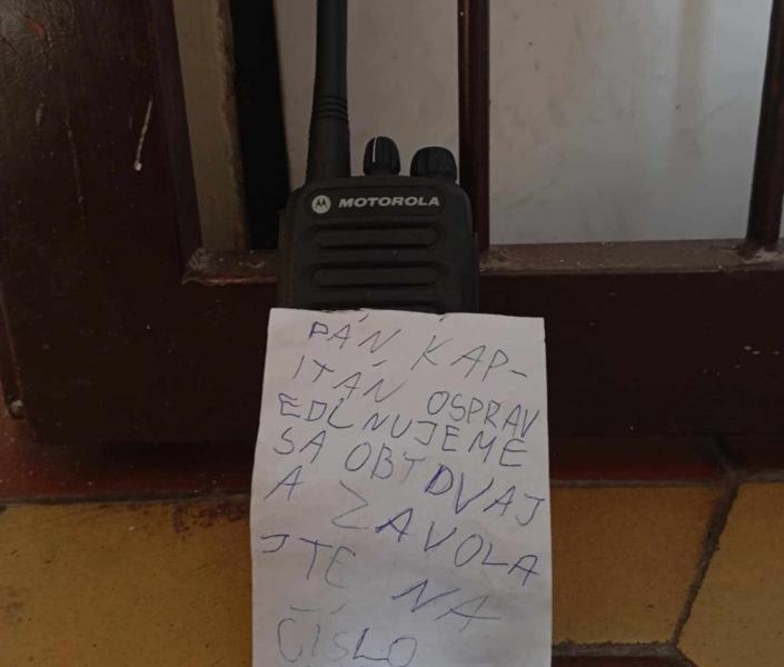 A tolvajra rátalált a lelkiismerete, és úgy döntött, hogy visszaadja a megszerzett javakat. Ráadásul egy üzenetet is hagyott, jelezve, hogy a bűn nem éri meg a következményeket.