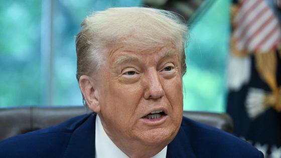 Trump hétfőn telefonos egyeztetést folytat Putyinnal és Zelenszkijjel is.