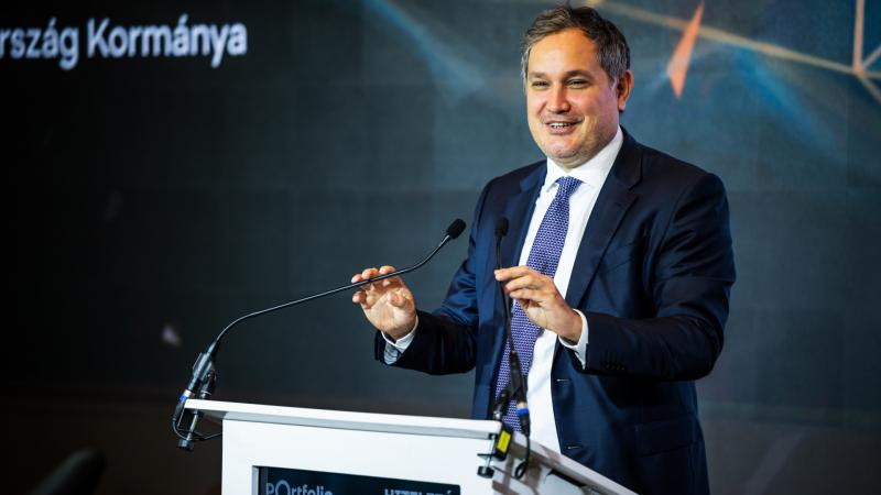 Nagy Márton, Hernádi Zsolt és Csányi Péter: a magyar gazdaság kiemelkedő alakjai egy színpadon!