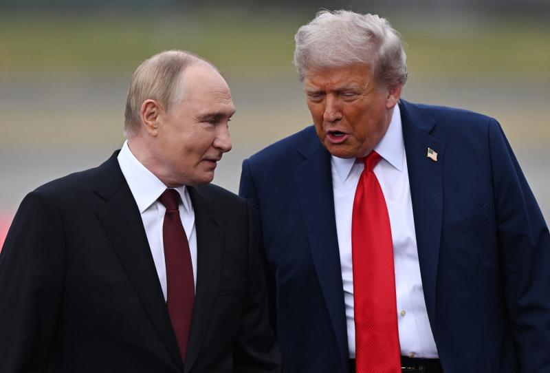 A Financial Times beszámolója szerint Donald Trumpnál elérkezett a végső pillanat, és most már komoly mértékű támogatásban részesítheti Ukrajnát.
