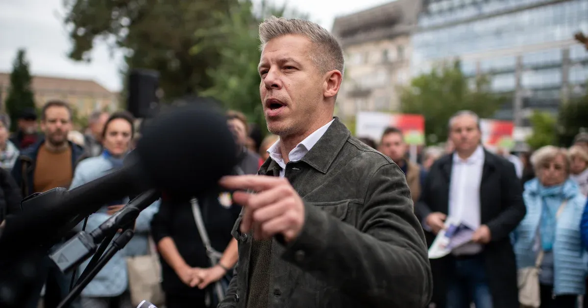 Magyar Péter: Orbán a legalsó, pitiáner szintre süllyedt, mint egy olcsó csaló.