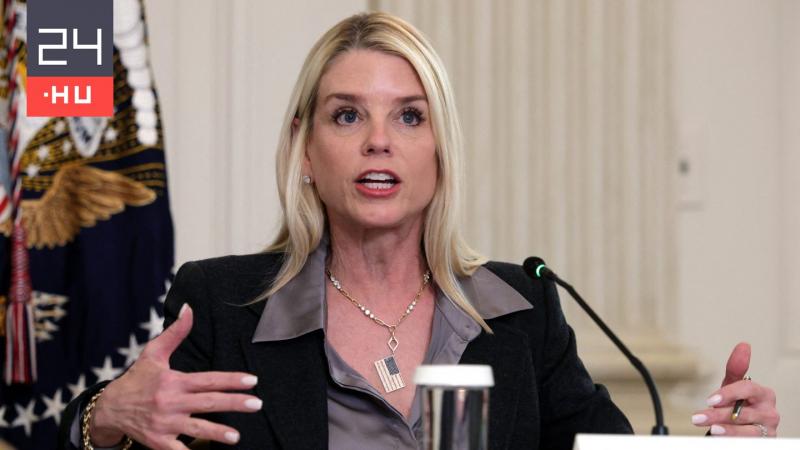 A TikTok platformján egy férfi bérgyilkost keresett, akinek a célpontja az amerikai igazságszolgáltatás volt. Az ilyen bátor lépések a közösségi médiában sok kérdést felvetnek a felelősségről és a biztonságról.