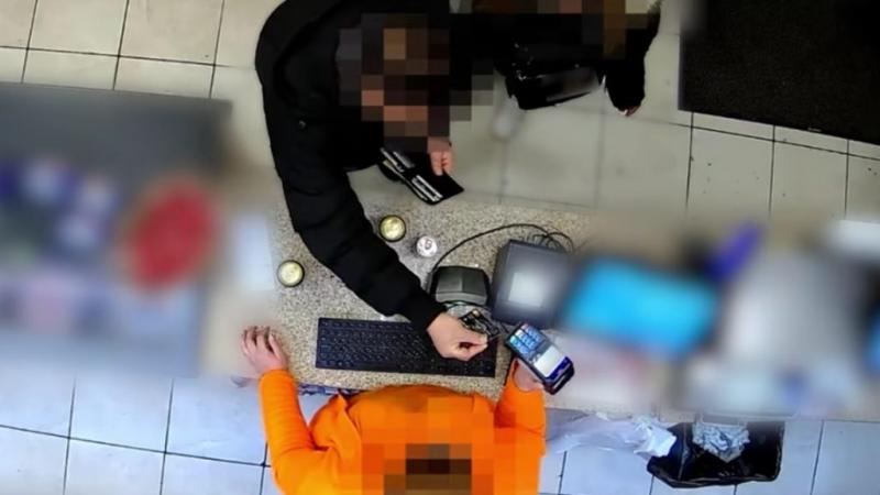 Egy nő szándékosan megmérgezte a vállalkozót, majd az utolsó pillanatokban elhúzta a vészhelyzet szélére sodródott férfit.