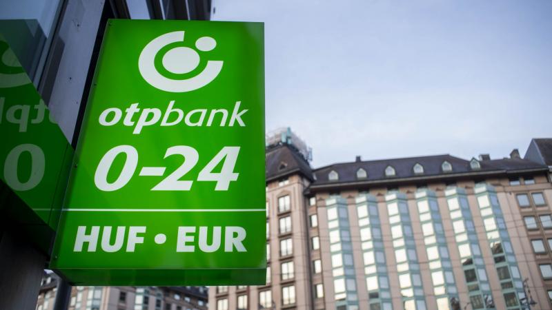 Az OTP bank feszültségbe került, és az Alkotmánybírósághoz fordul az ATM törvény kapcsán.